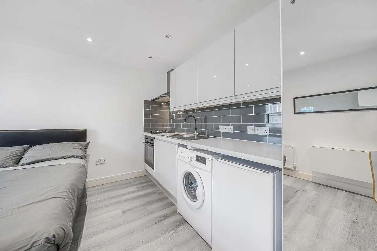 Apartment Top Floor Studio In Camberwell London United Kingdom